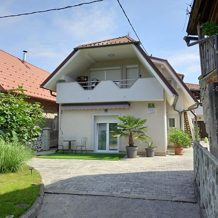 Stara Jezica Apartments With Wifi Ljubljana Kültér fotó