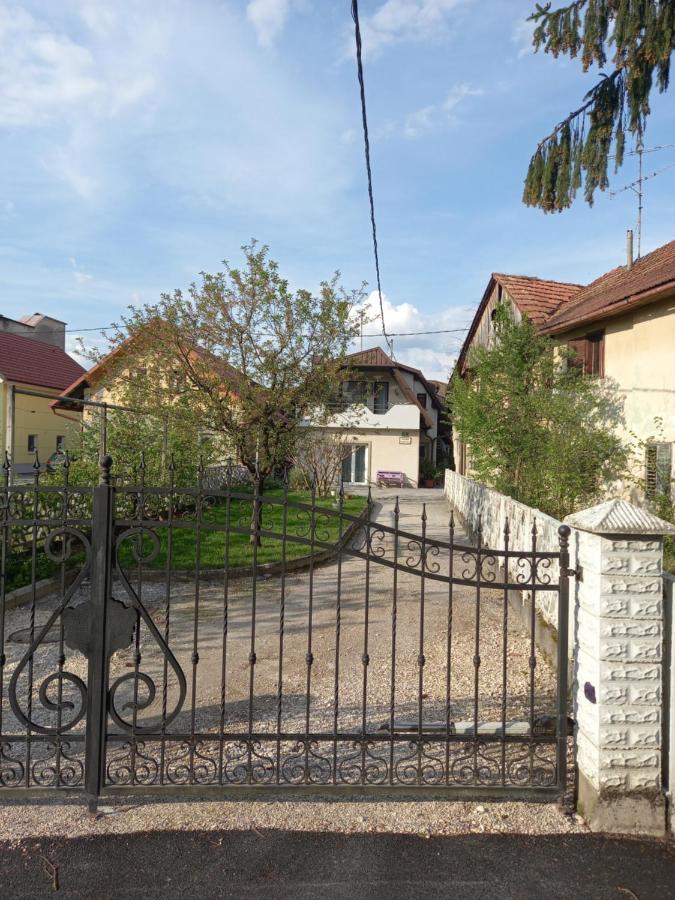 Stara Jezica Apartments With Wifi Ljubljana Kültér fotó
