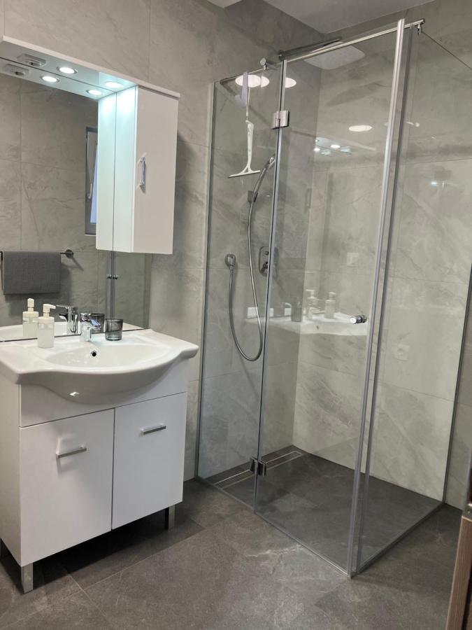 Stara Jezica Apartments With Wifi Ljubljana Kültér fotó